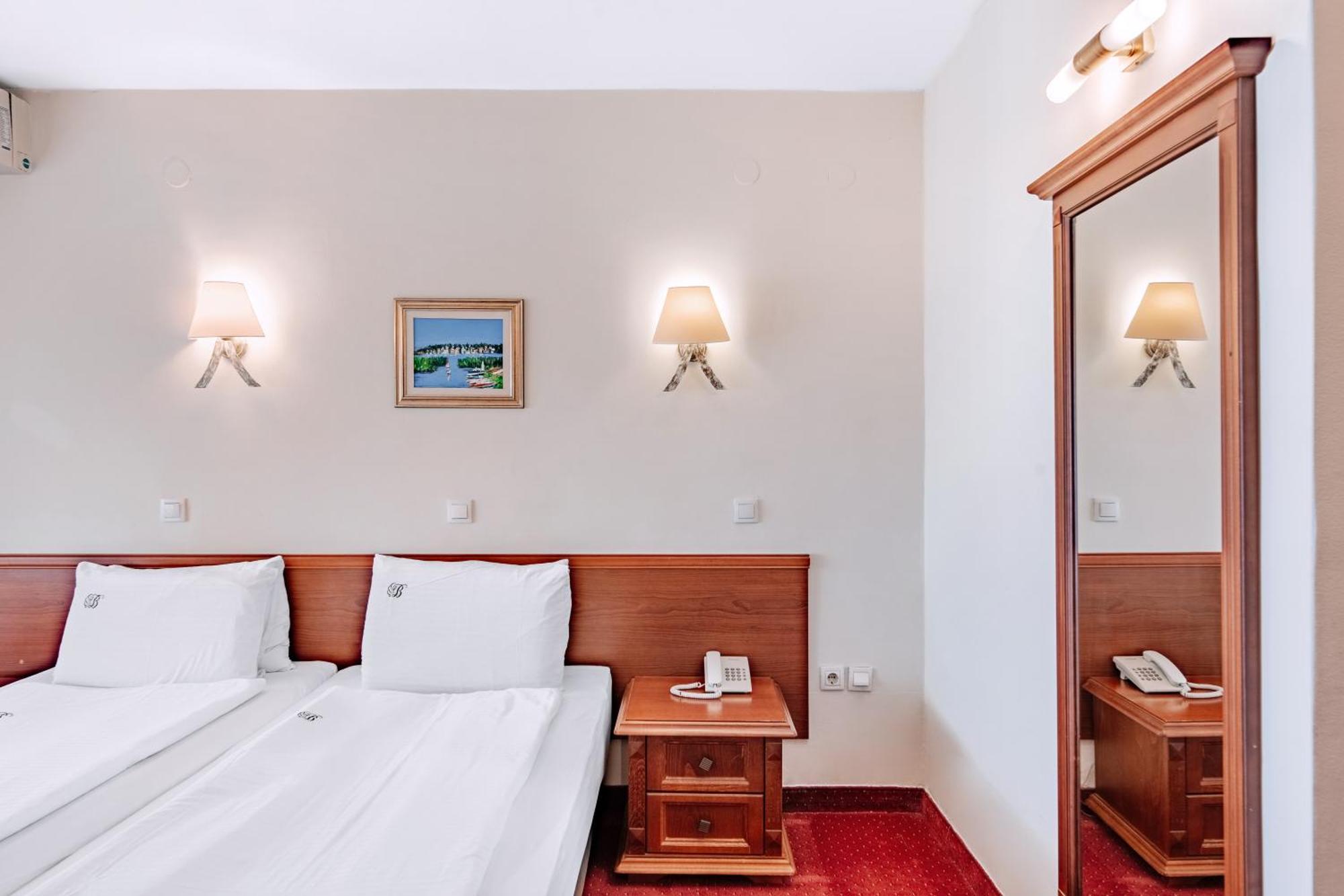 Hotel Belvedere Охрид Экстерьер фото